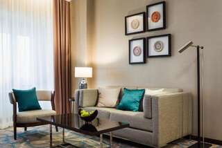 Отель JW Marriott Bucharest Grand Hotel Бухарест Улучшенный двухместный номер «Гранд» с 1 кроватью-1