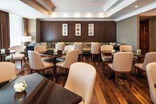 Отель JW Marriott Bucharest Grand Hotel Бухарест Представительский номер «Гранд» с 1 кроватью размера «king-size», право посещения представительского лаунжа-6