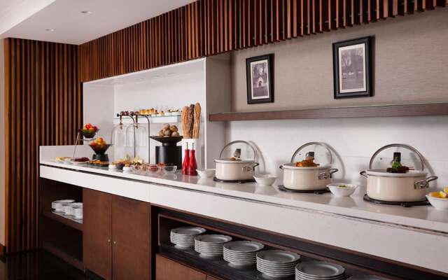 Отель JW Marriott Bucharest Grand Hotel Бухарест-15