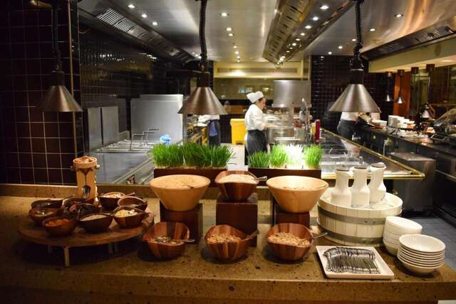 Отель JW Marriott Bucharest Grand Hotel Бухарест-27