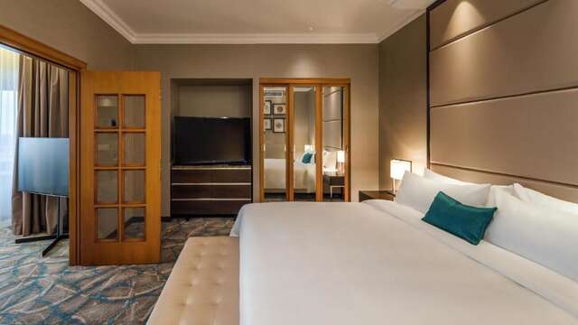 Отель JW Marriott Bucharest Grand Hotel Бухарест-59