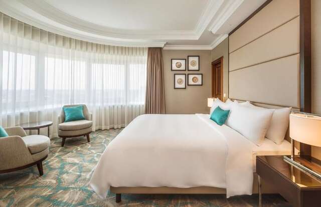 Отель JW Marriott Bucharest Grand Hotel Бухарест-71